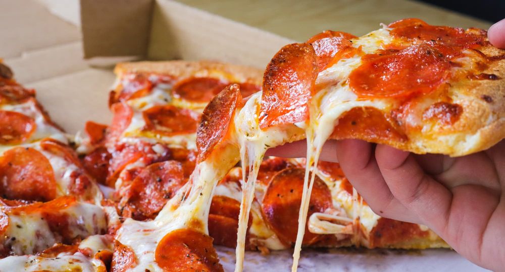 6 Guys Pizza Pies
