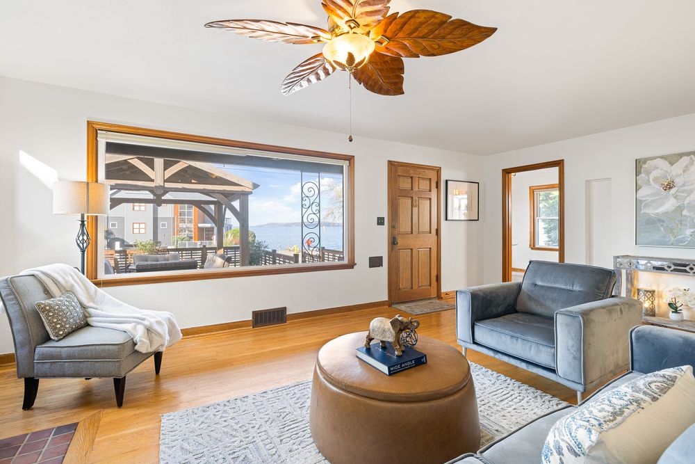 Jordan Rasmussen Photo