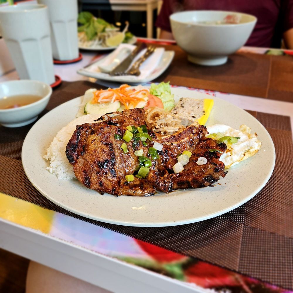 Pho & Cafe Saigon