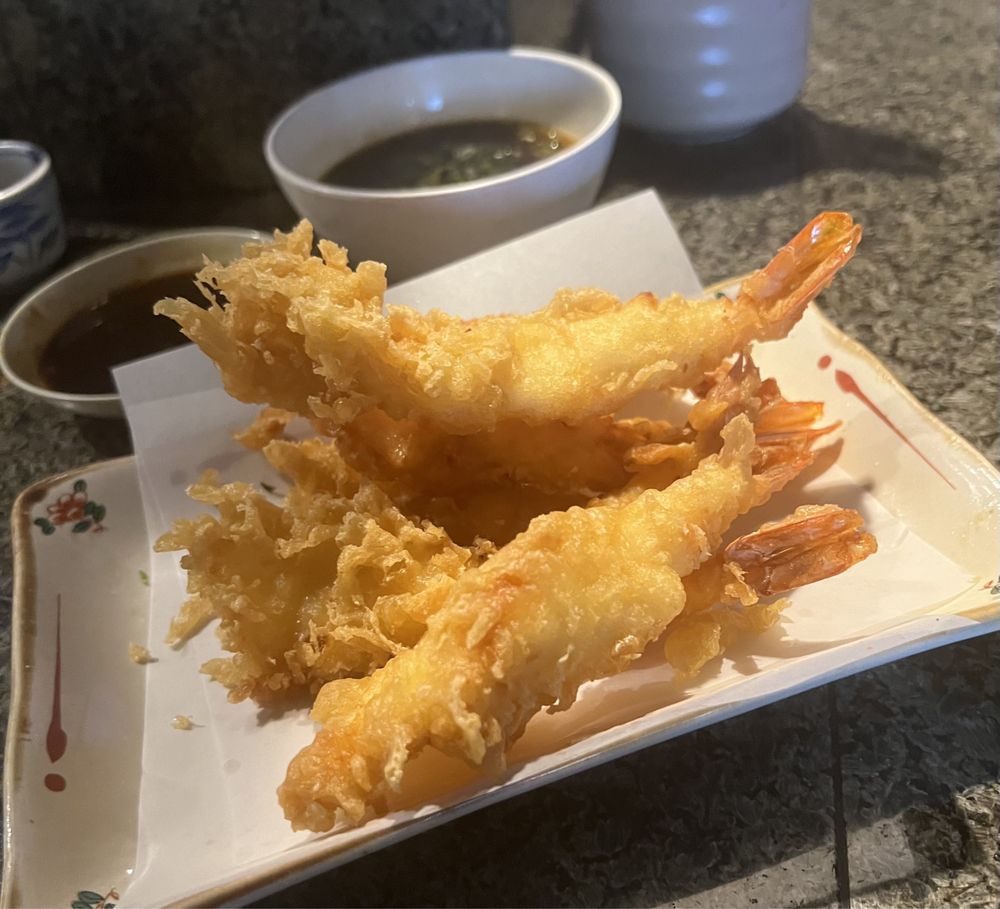 Fuji's Grill and Sushi