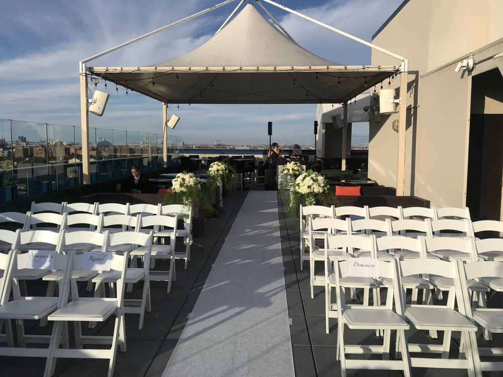 Vista Sky Lounge photo 5