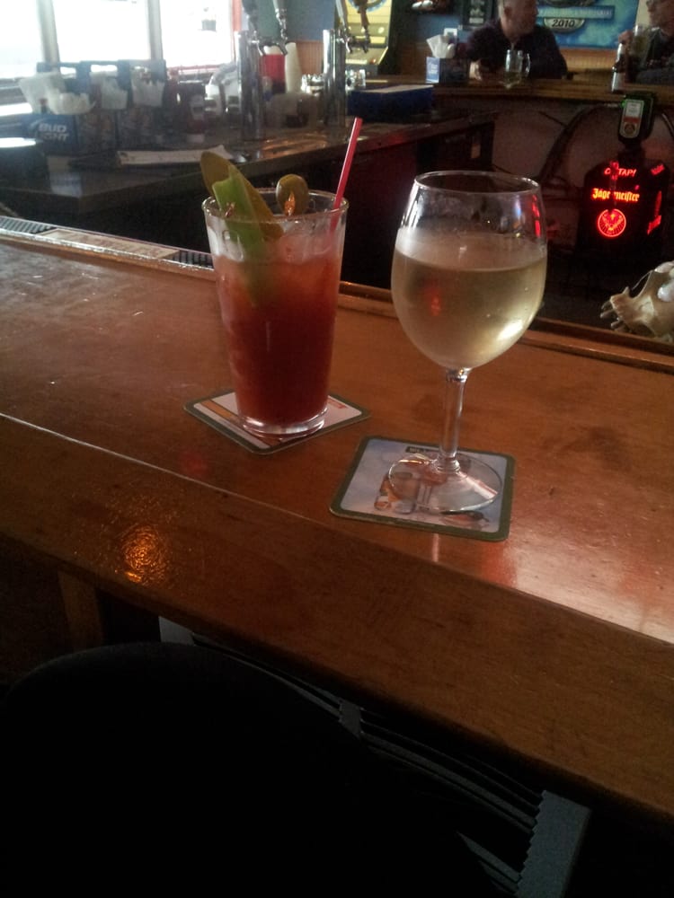Throwback Bar & Grill
