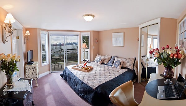 Ocean Breeze Bed & Breakfast