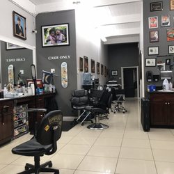 Exclusive Ink 69 Photos 43 Reviews Tattoo 927 N Main