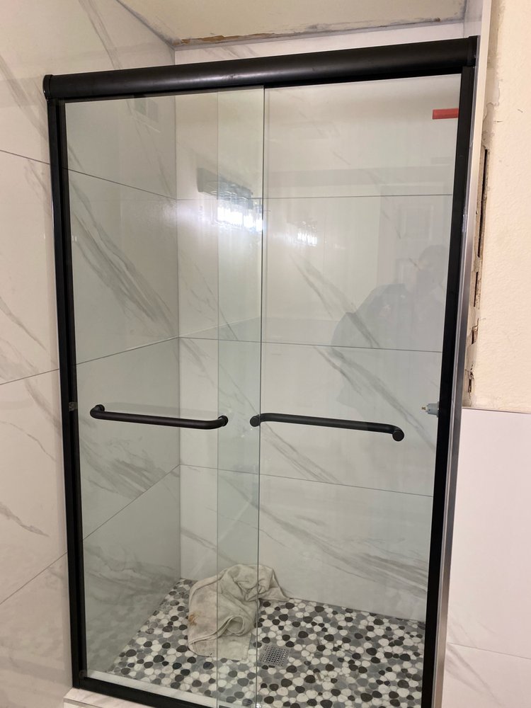 Hernandez Glass Services