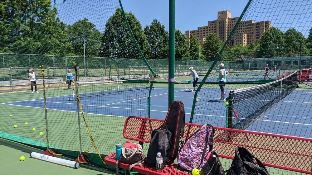 Alley Pond Tennis Center