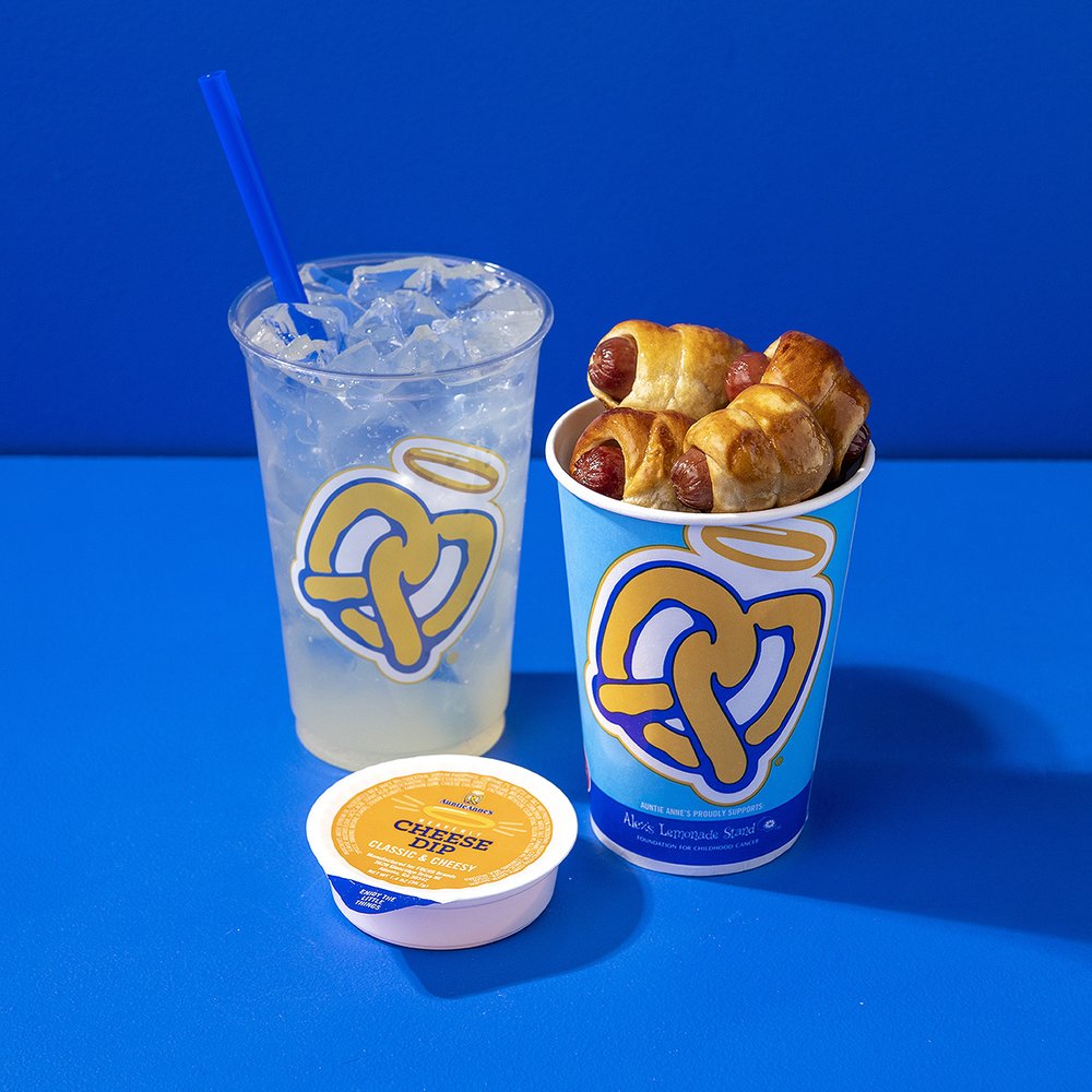 Auntie Anne's - Food Truck