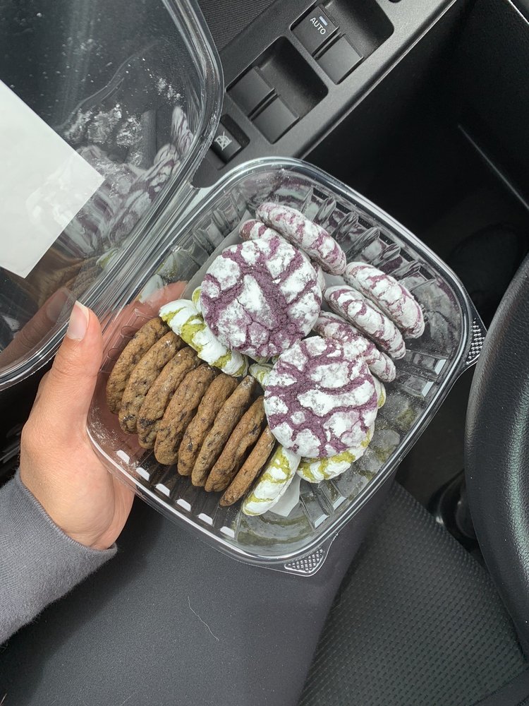 Crackin' Cookie