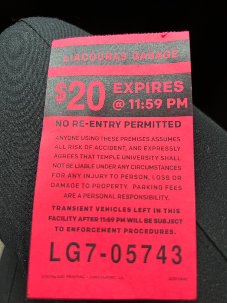Liacoura Garage