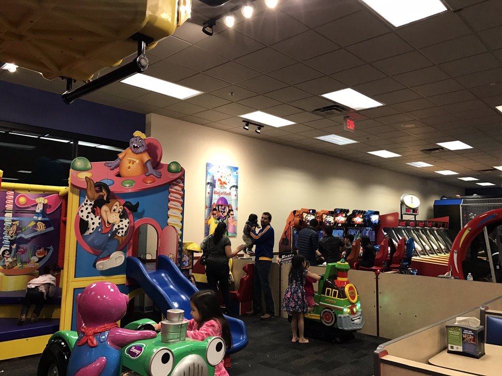 Chuck E. Cheese