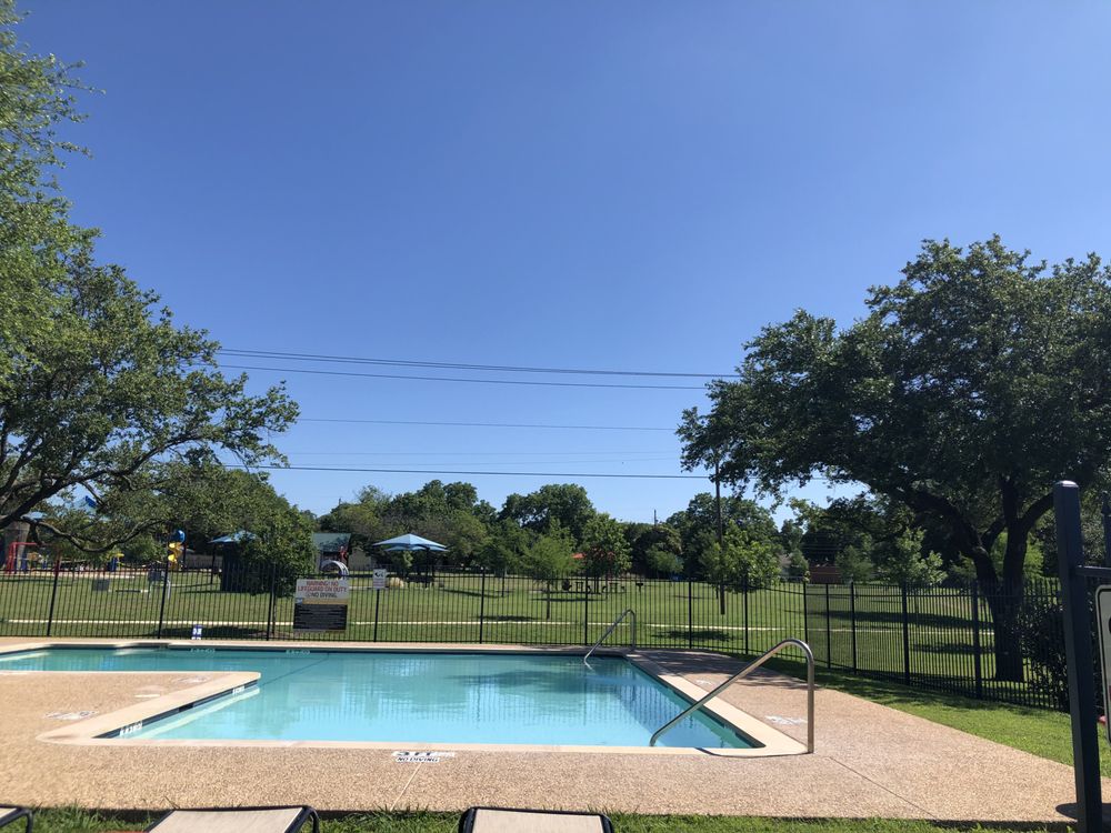Oaks at Creekside Apartments