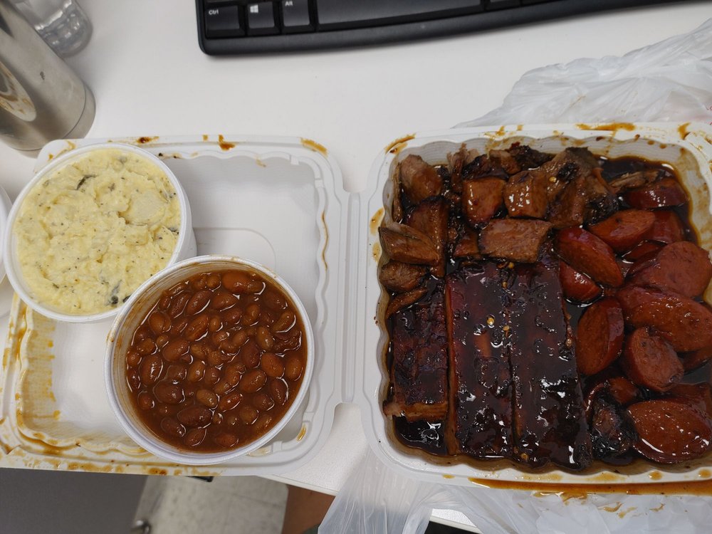 C J's BBQ & Fish
