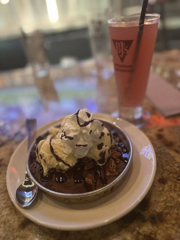 BJ's Restaurant & Brewhouse BJ's Restaurant & Brewhouse