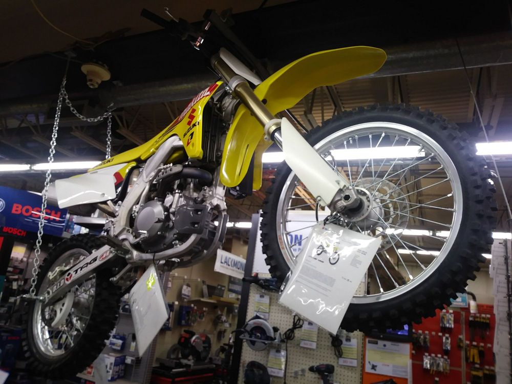 Woah A Ricky Carmichael Bike I Asked About It Was Gift From Photo Of Tools Plus Waterbury Ct United States Woah A Ricky