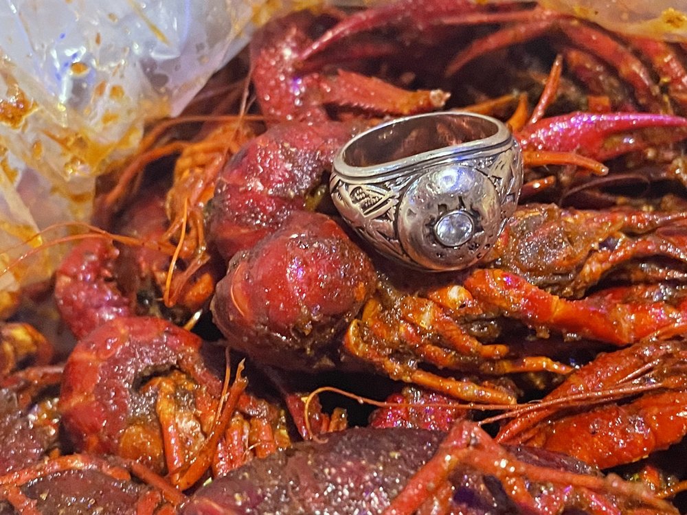 Juicy Crawfish & Seafood