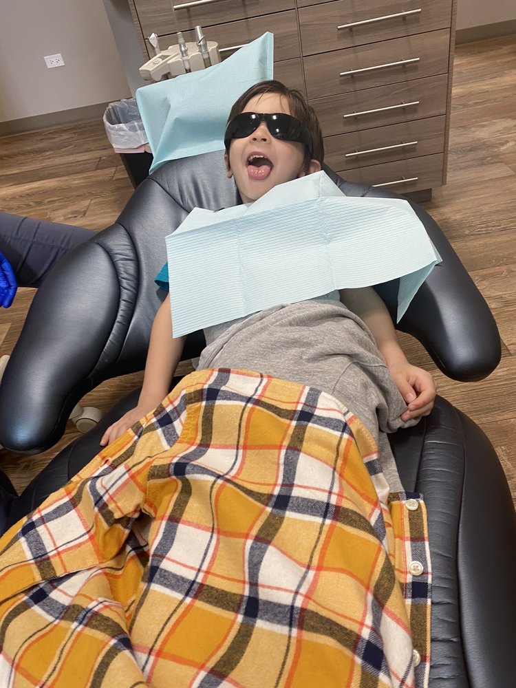image of business Lux Dental