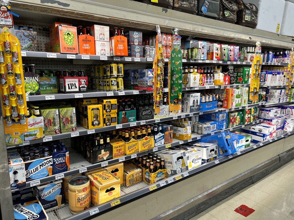 Lowe's Market - Canyon Lake