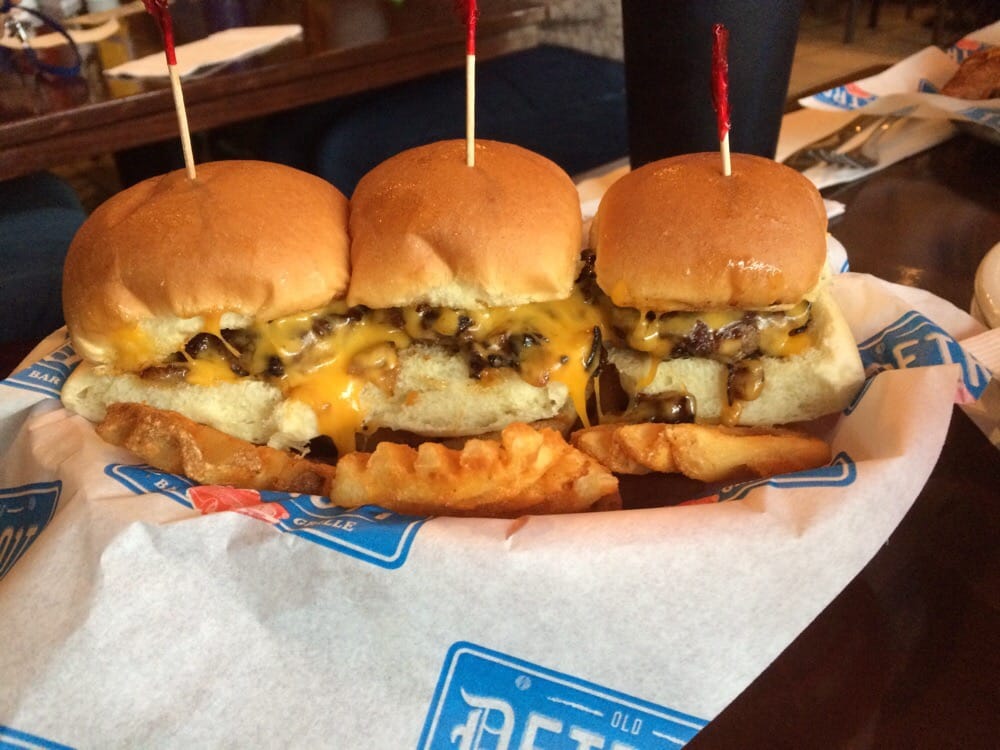 Old Detroit Burger Bar 29 Photos & 43 Reviews Burgers 348 W