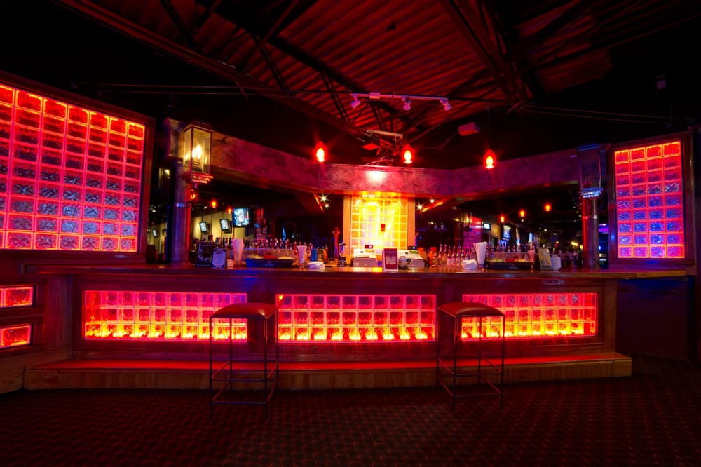 new-haven-ct-strip-clubs-mom-latin-nude