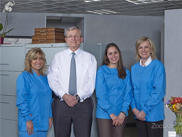 image of business Robert Lichtenstein, DDS, PC