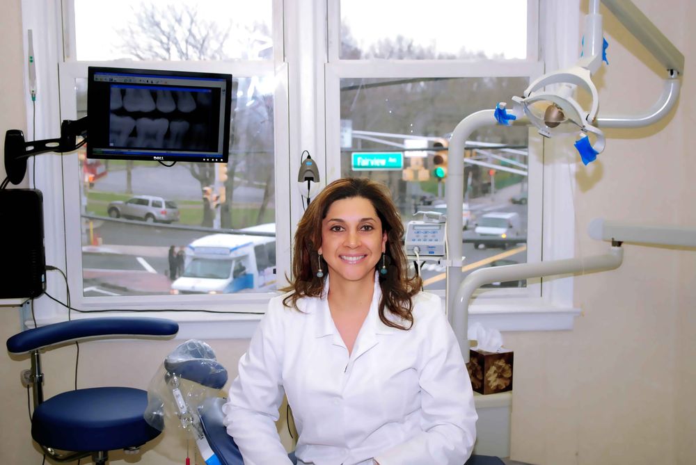 image of business Pilar Ayarza DDS