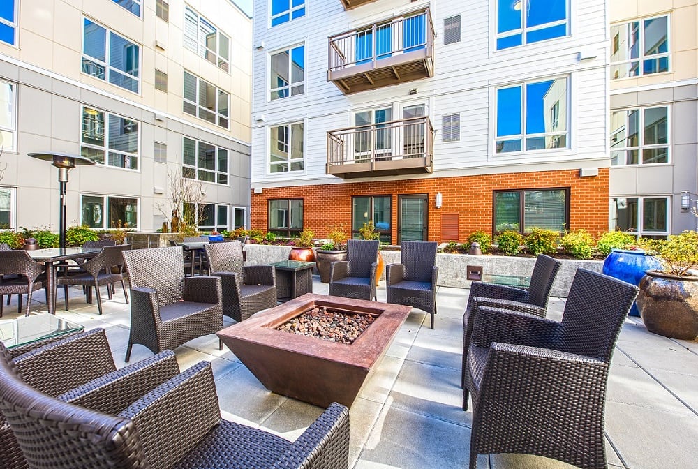 Courtyard Fire Pit At The Meyden Apartments Bellevue Wa Yelp Photo Of The Meyden Bellevue Wa United States Courtyard Fire Pit At