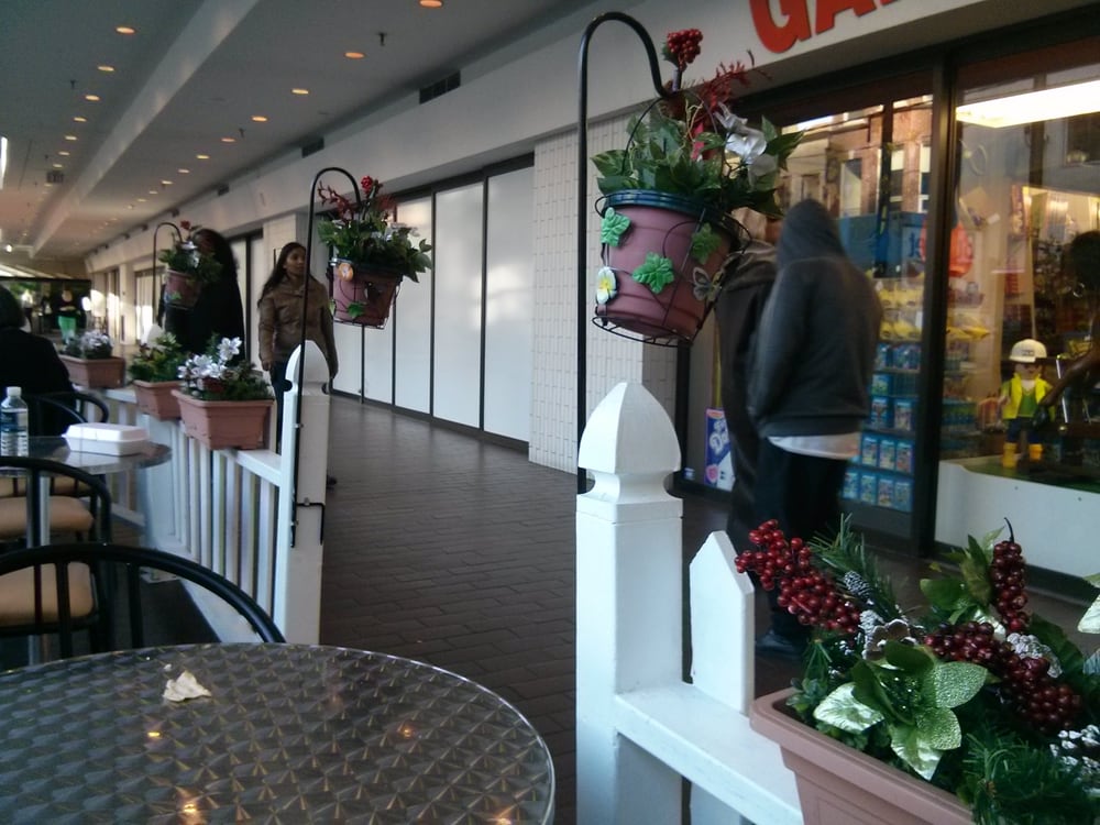 Little Hut Cafe