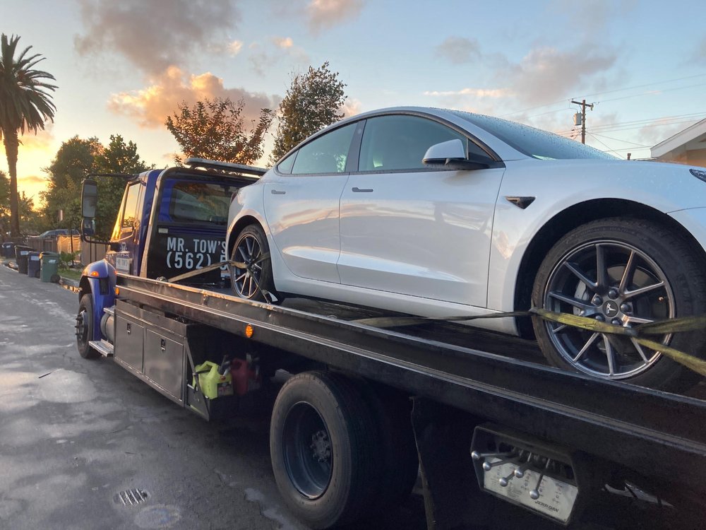 Mr Tow's Transport