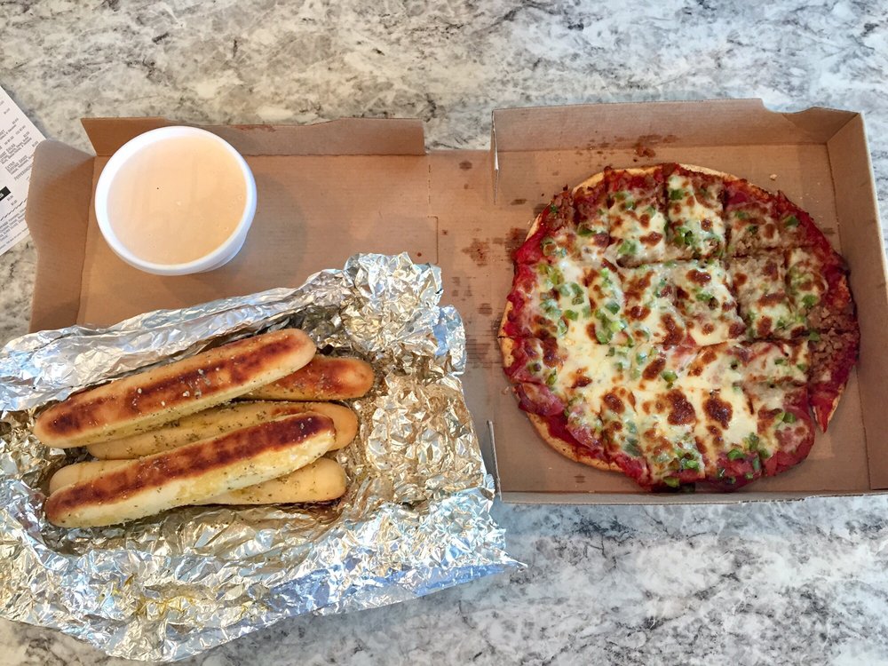 Evansville Twisted Tomato Pizza 16 Reviews Pizza 2333 St