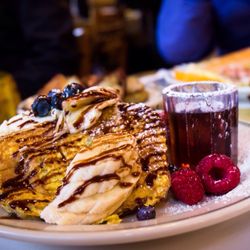 Mama S On Washington Square 4853 Photos 3998 Reviews Breakfast Photo Of Mama S On Washington Square San Francisco Ca United States Chocolate
