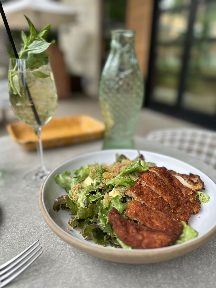 Summer House on Music Lane