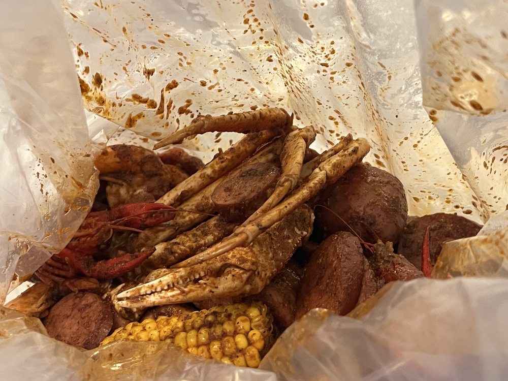 Juicy Crawfish & Seafood