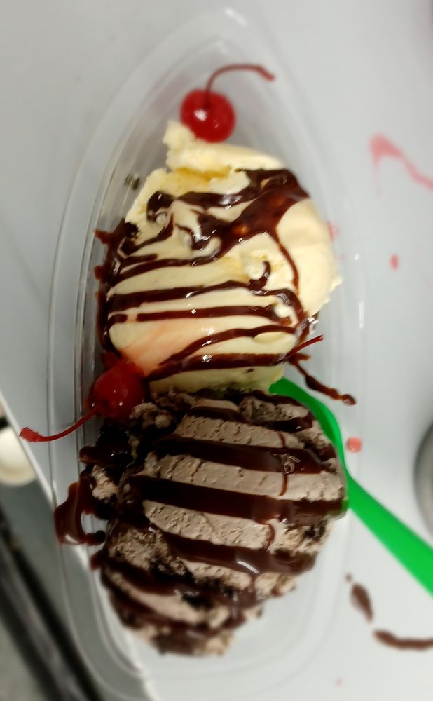 SerenDIPity Ice Cream Bus