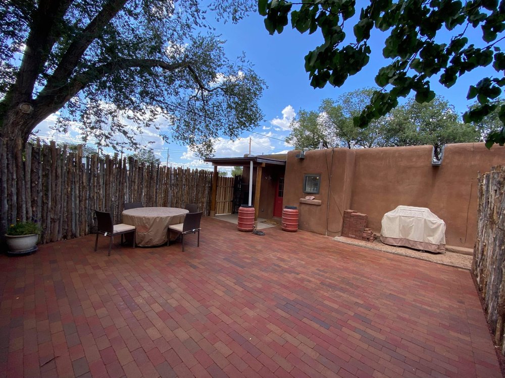 image of business Santa Fe R&R