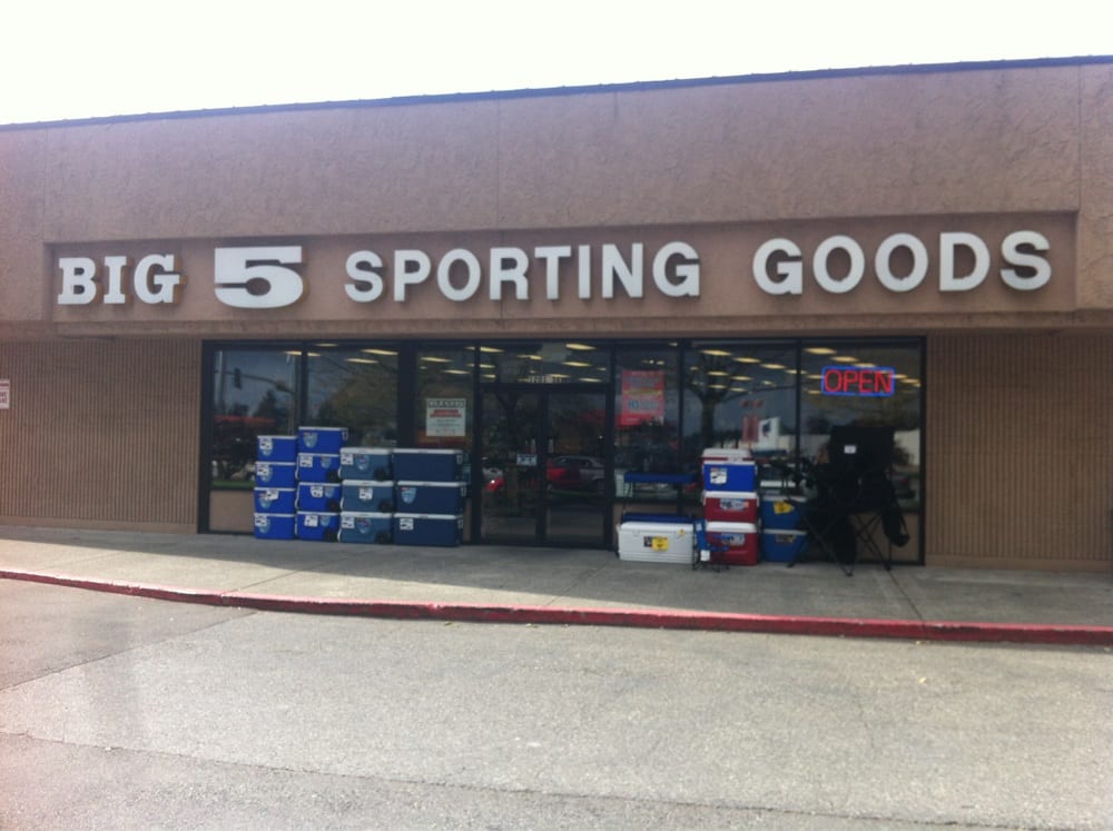 Big 5 Sporting Goods CLOSED Sporting Goods 1201 SE Everett Mall