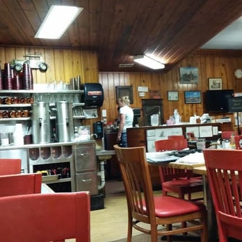 Bett S T 39 Photos 49 Reviews American Traditional Photo Of Bett S T Chiefland Fl United States The Restaurant Interior