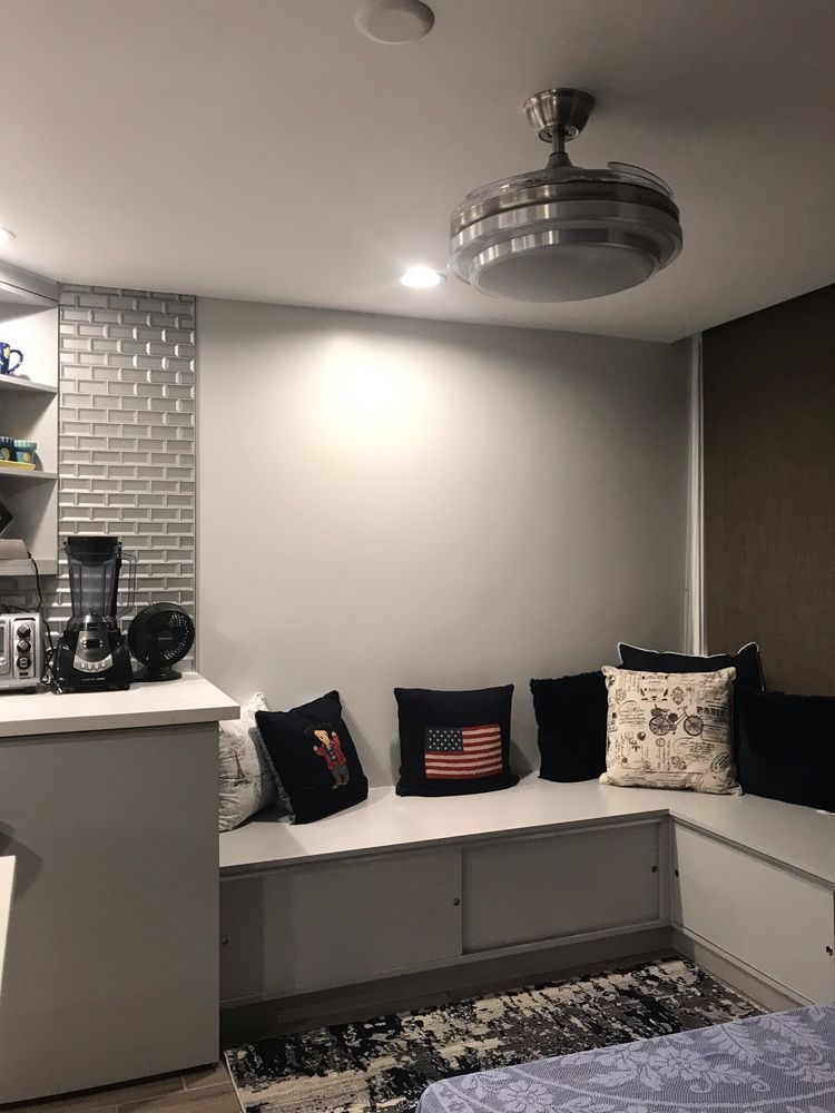 image of business Imperial 4 Cabinet