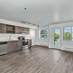 hudson 19 photos 17 reviews apartments 2450 aurora ave n
