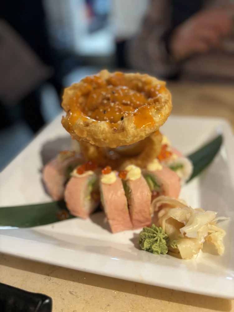 Thong Summit Thai & Sushi