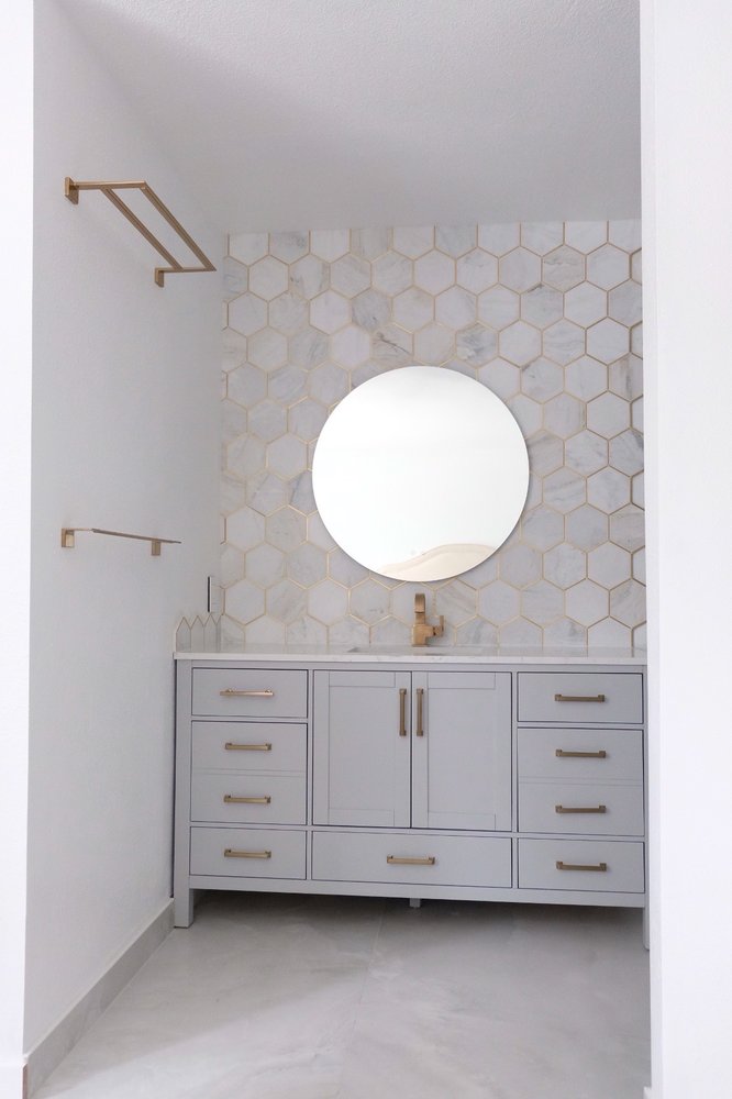 Luzaj Tile
