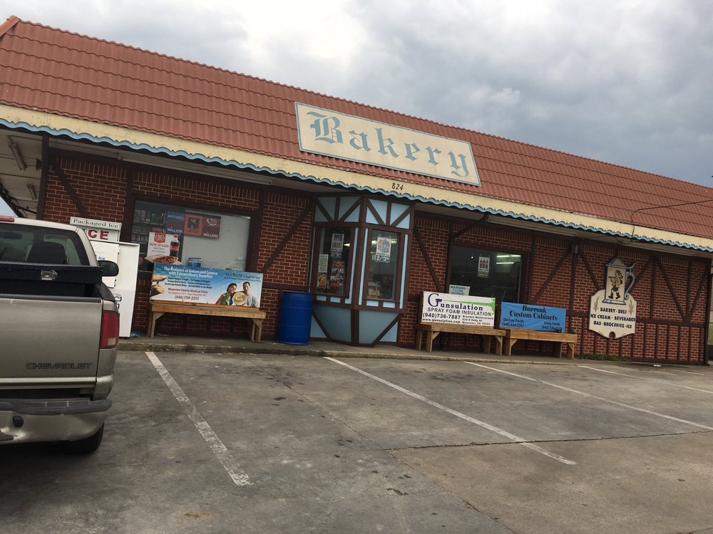 Bayers Kolonialwaren 10 Reviews Bakeries 824 E Division St