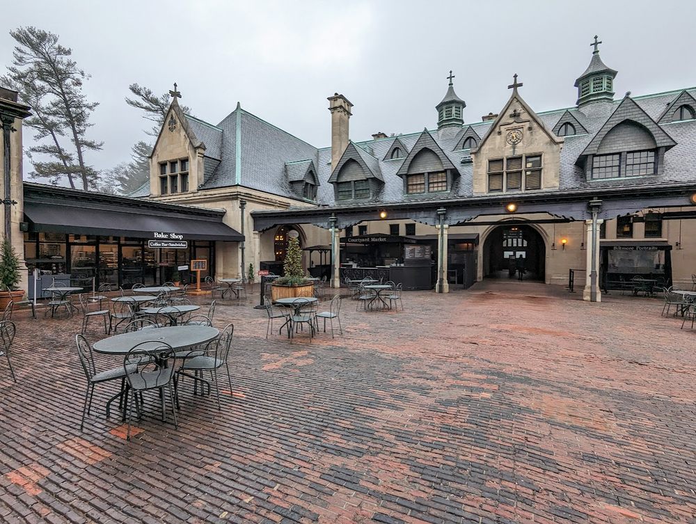 Biltmore Courtyard Market