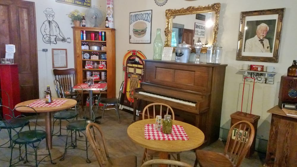 The Meeting Place Country Store Museums 138 B W Main St, Morristown