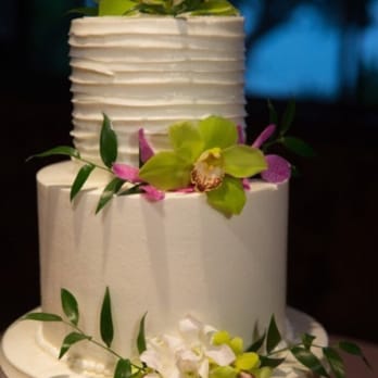 cake works 502 photos 328 reviews bakeries 2820 s king st cake works honolulu hi