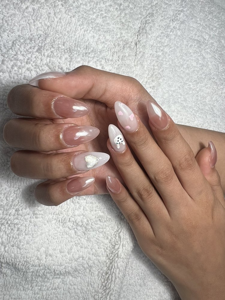 Iris Nail Salon