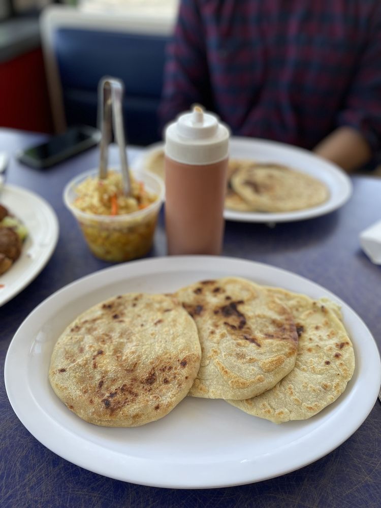 Pupuseria El Salvadoreno