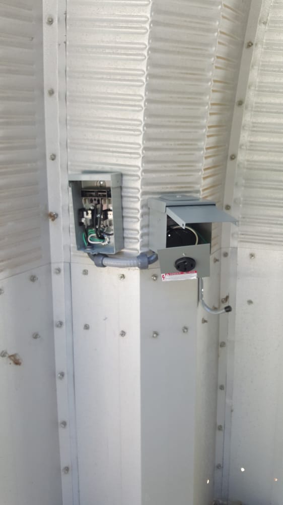 50 Amp Disconnect With A Nema 14 Outdoor Box And Outlet