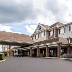 Comfort Suites Hotel And Conference Center 31 Photos Hotels Photo Of Comfort Suites Hotel And Conference Center Berlin Oh United States