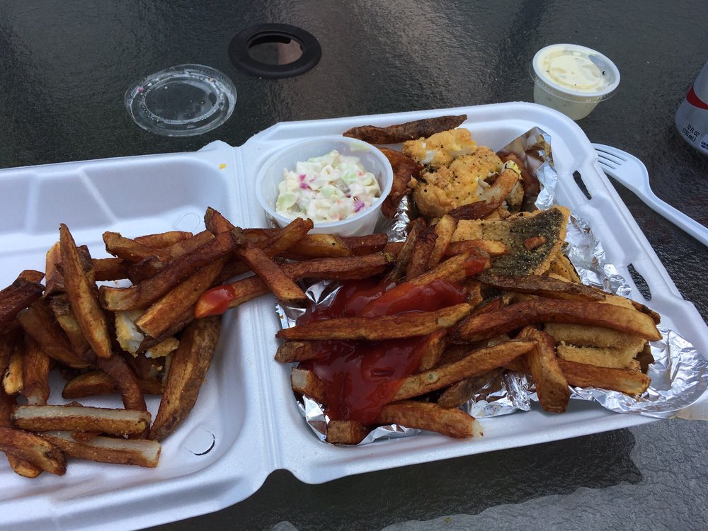The Fish Basket 17 Photos & 30 Reviews Food Stands 231 E Superior