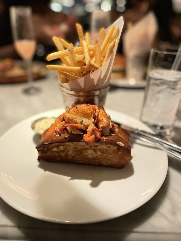 RH Charlotte | The Gallery at Phillips Place